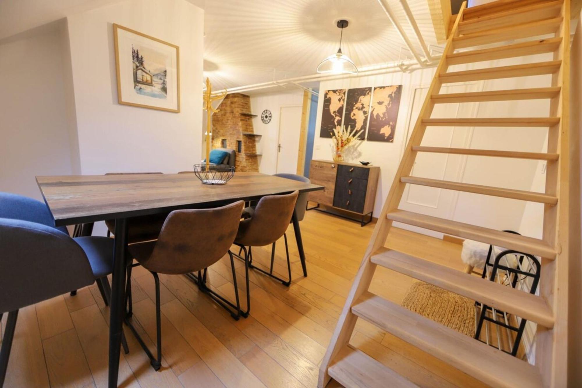Le Factory Duplex En Vieille Ville Cote Lac Annecy Bagian luar foto